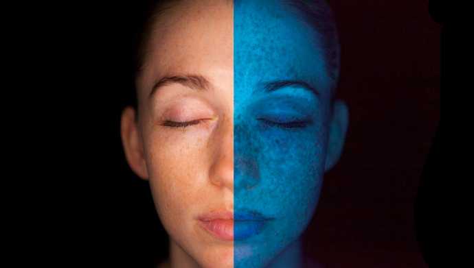 Consultation diagnostic du visage à l'aide d'outils scientifique comme le skinscope de skinceuticals