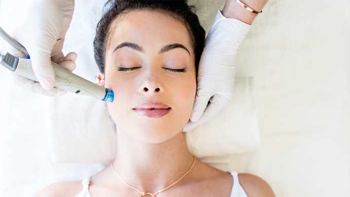 Traitement HydraFacial de réjuvénation de la peau